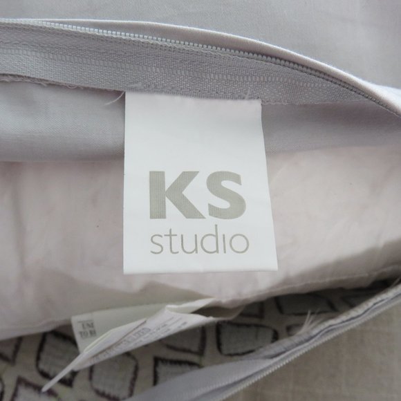 Purple Embroidered Sequined Pillow with Leaf Pattern Accent Pillow.....1224 - Picture 5 of 7